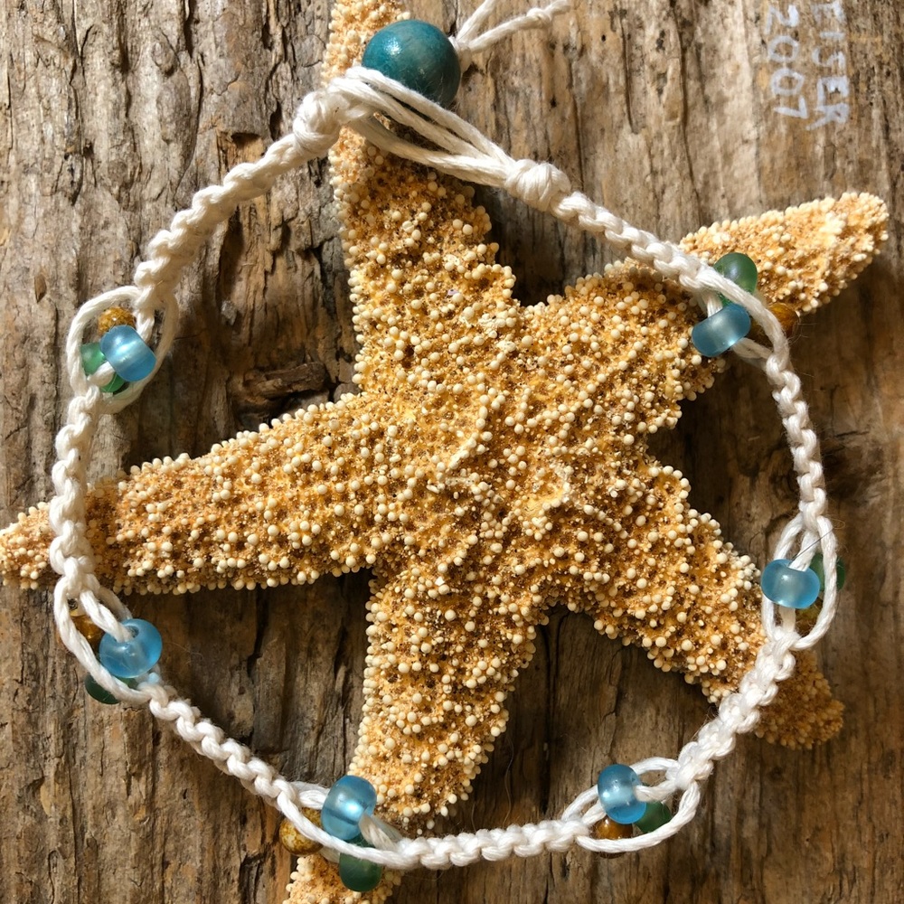 Handmade macrame anklet